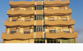 Risus Hotel