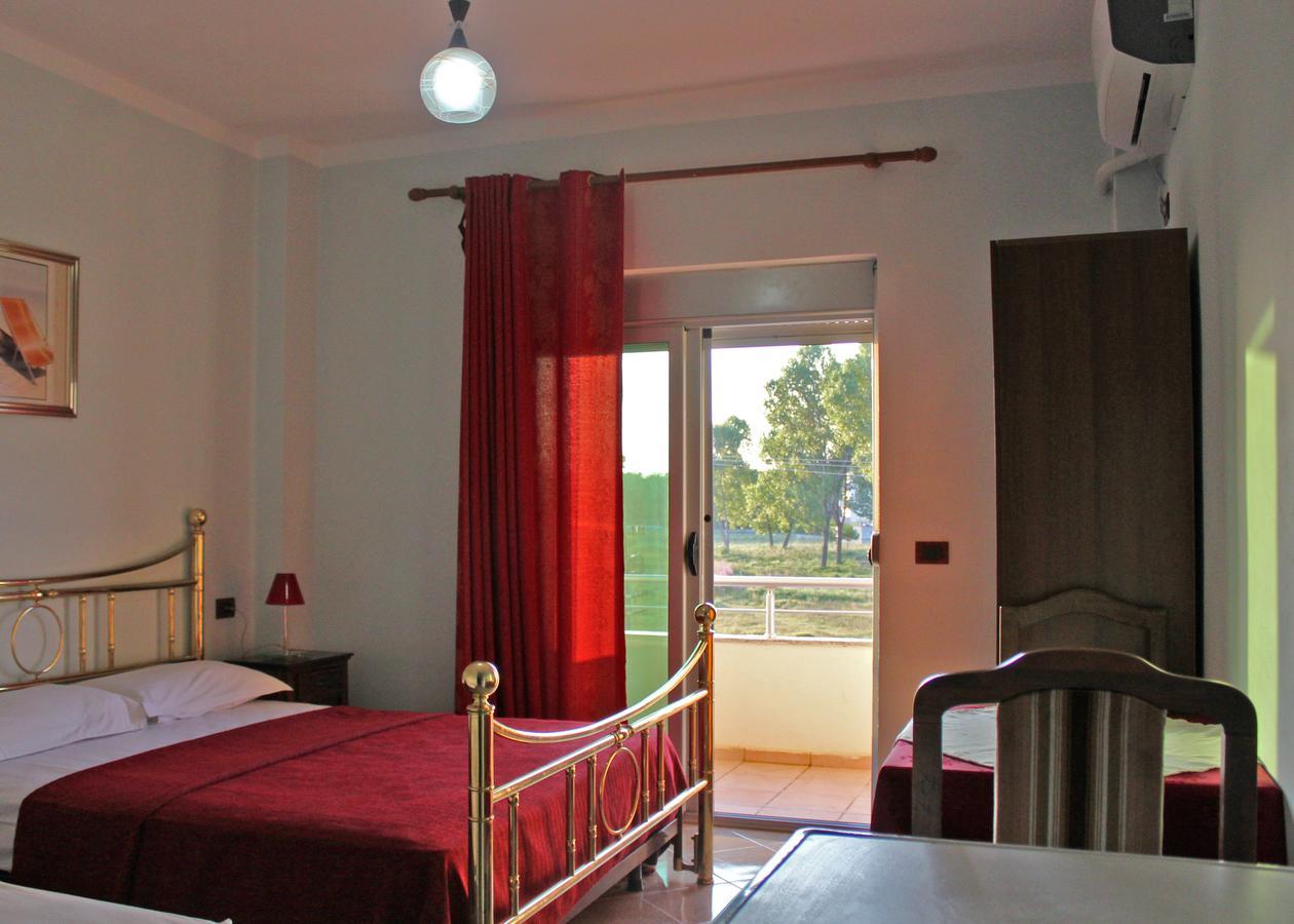 Risus Hotel Golem (Tirana) Exterior foto